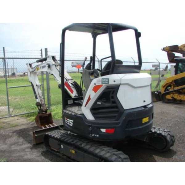 Used 2017 BOBCAT Excavators E35i 