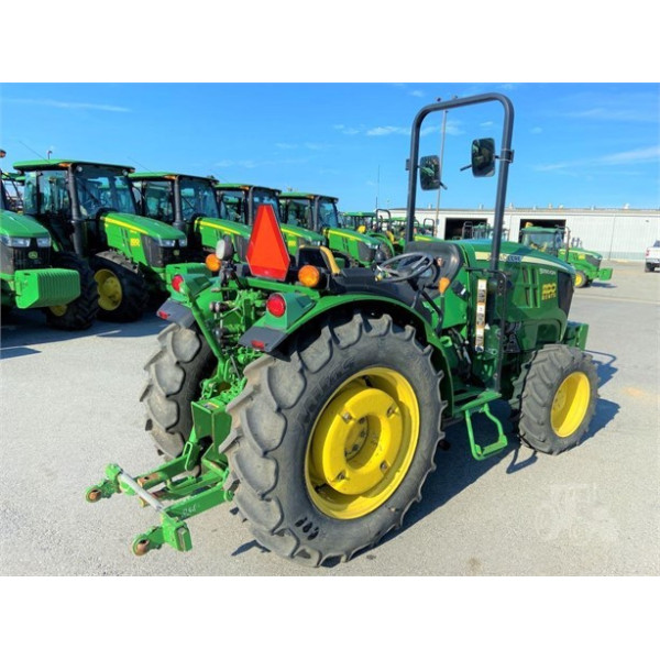 2017 JOHN DEERE 5090GN