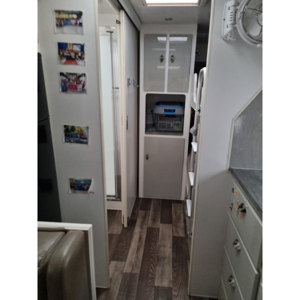  JB Caravan Dirt Road Xtreme (Semi Off Road) 