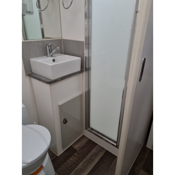  JB Caravan Dirt Road Xtreme (Semi Off Road) 