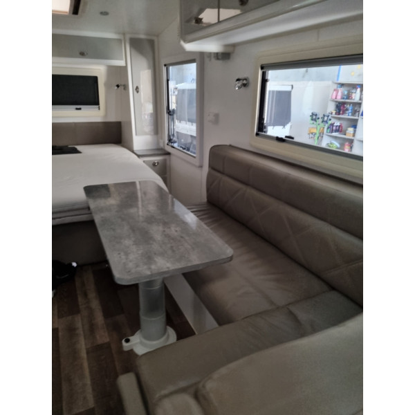  JB Caravan Dirt Road Xtreme (Semi Off Road) 