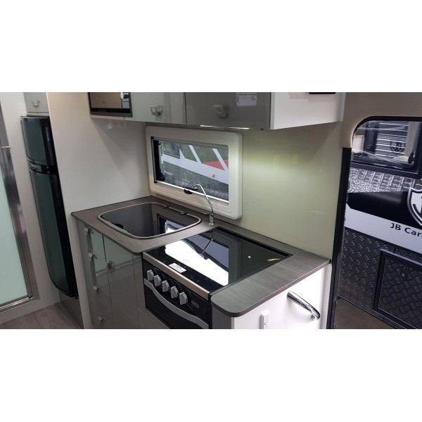 (Caravan) NEW 2022 JB Caravans Dreamline LUX 18' FAMILY