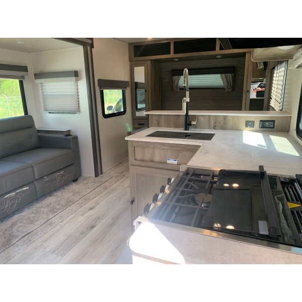 New 2022 Forest River Travel Trailer RV SURVEYOR 202RBLE 