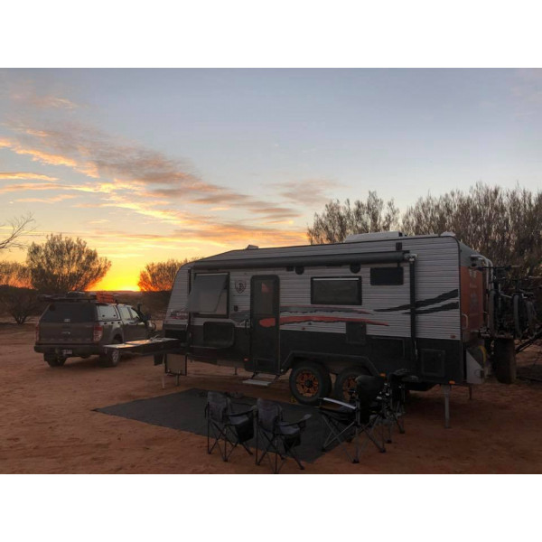 Noosa JB Family Van