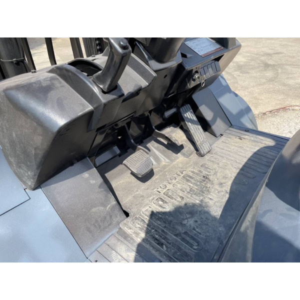Used 2012 TOYOTA Forklifts 7FDU35 