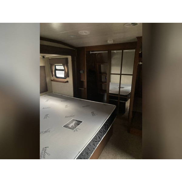 (Caravan) Used 2015 Heartland Fifth Wheel RV BIGHORN 3010RE 