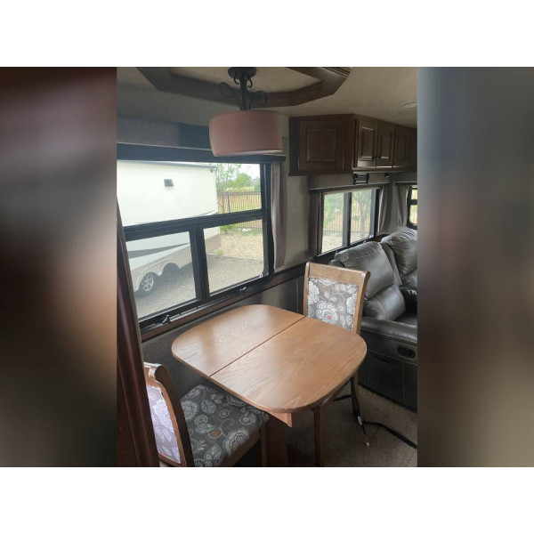 (Caravan) Used 2015 Heartland Fifth Wheel RV BIGHORN 3010RE 