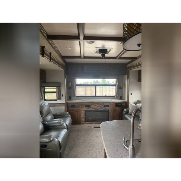 (Caravan) Used 2015 Heartland Fifth Wheel RV BIGHORN 3010RE 