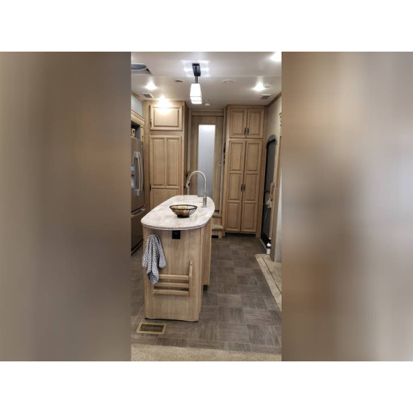 (Caravan) Used 2015 Redwood Fifth Wheel RV 392GK 