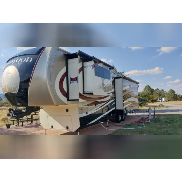(Caravan) Used 2015 Redwood Fifth Wheel RV 392GK 