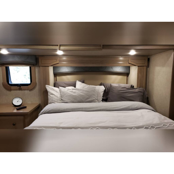 (Caravan) Used 2015 Redwood Fifth Wheel RV 392GK 