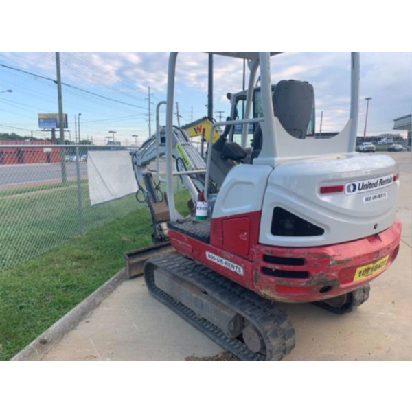Used 2016 TAKEUCHI Excavators TB230