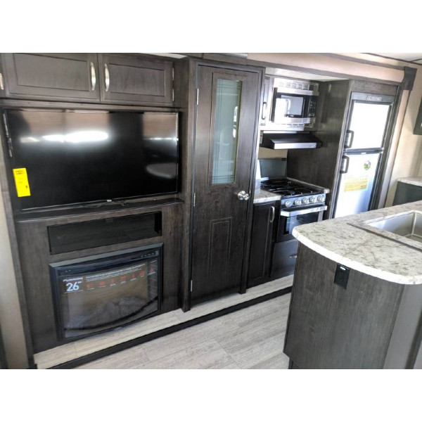 (Caravan) Used 2018 Grand Design Travel Trailer RV IMAGINE 2970RL 