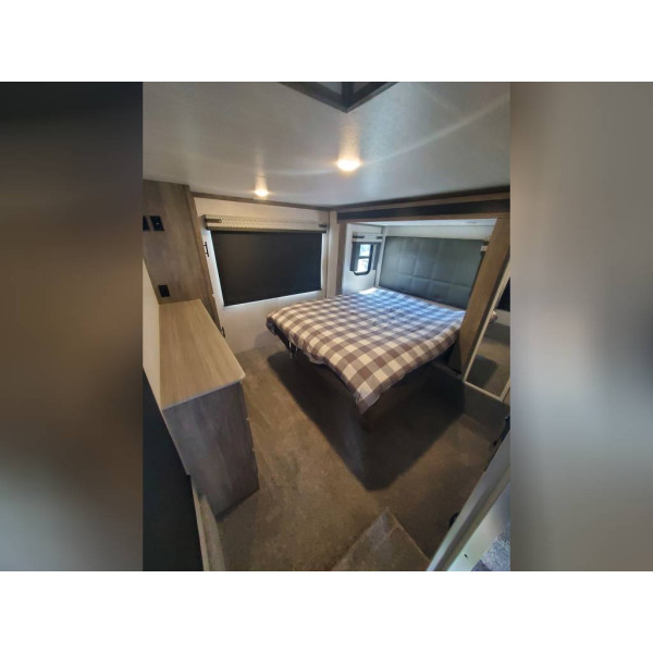 (Caravan) Used 2020 Forest River Fifth Wheel RV WILDWOOD HERITAGE GLEN LTZ 378FL 