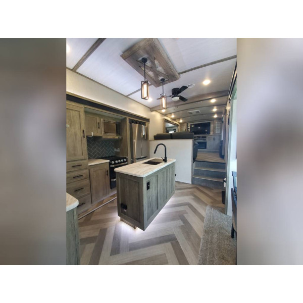 (Caravan) Used 2020 Forest River Fifth Wheel RV WILDWOOD HERITAGE GLEN LTZ 378FL 