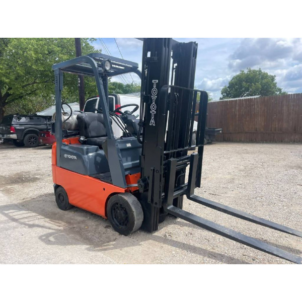 Used Toyota Industrial Equipment Forklifts 7FGCU15 